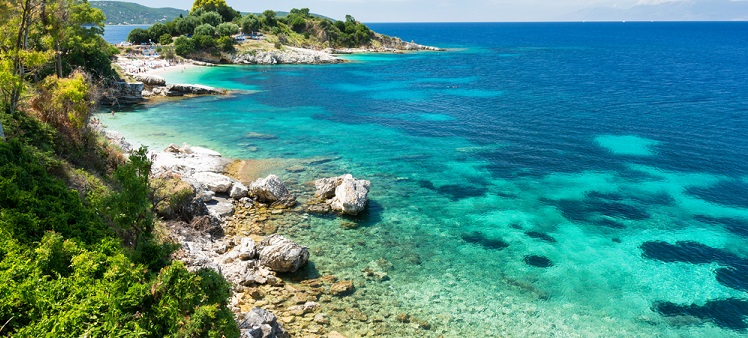 Early Summer holidays in Corfu for €184 p.p: flights from Munster, Germany + 7 nights at top-rated aparthotel!